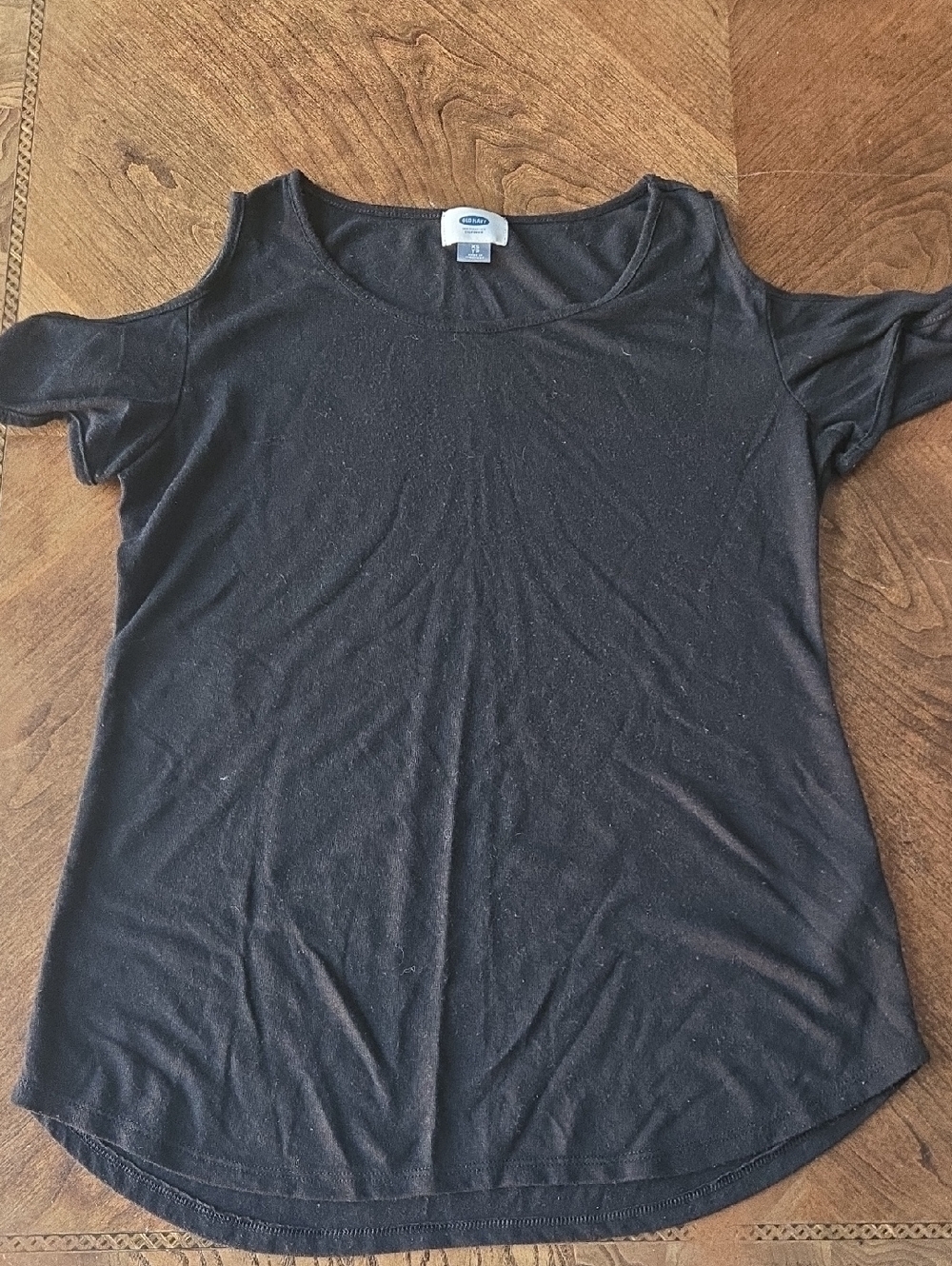 Old Navy Black Cold-Shoulder Short Sleeve Top